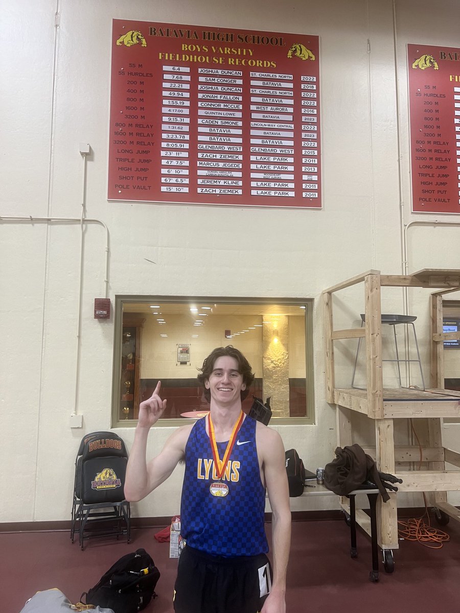 Nick Strayer - Distance Madness Champion, Meet Record, Fieldhouse Record.