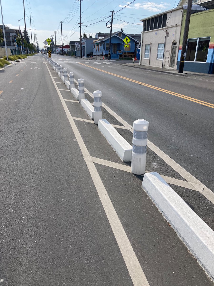 dimond_notes's tweet photo. @prinzrob @rideact @OakDOT Do it now @OakDOT https://t.co/TpzuezjJhQ