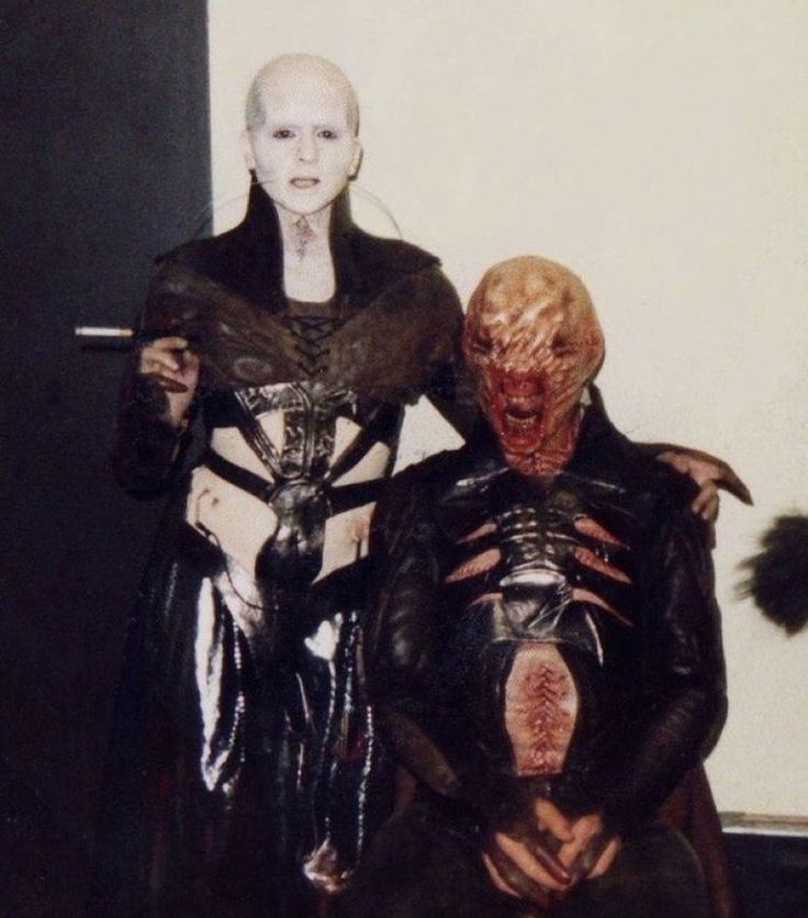 BrowseHorror's tweet photo. Love a good smoke break on set in full costume https://t.co/dwnOTLWTVP