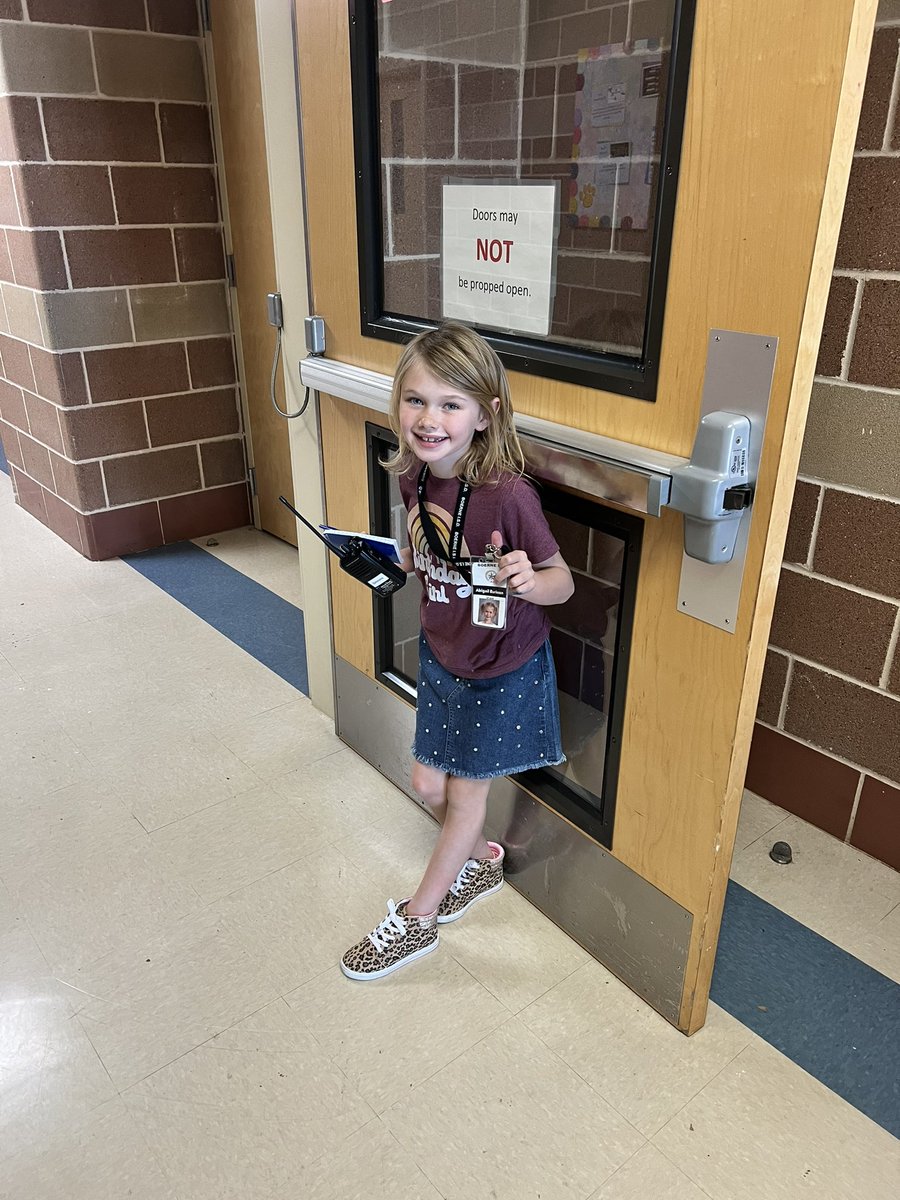 CiboloCreekES's tweet photo. Ms Abigail did an amazing job being our AP for the day. She was our Cub Crawl silent auction winner. Day started greeting students and ended with assisting at recess. @BoerneISD https://t.co/Ykb5i7d74y