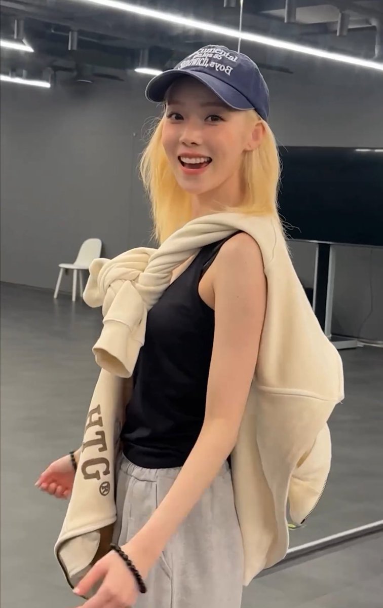 winter700_'s tweet photo. 🤎💛 https://t.co/I2R3wvVjPH
