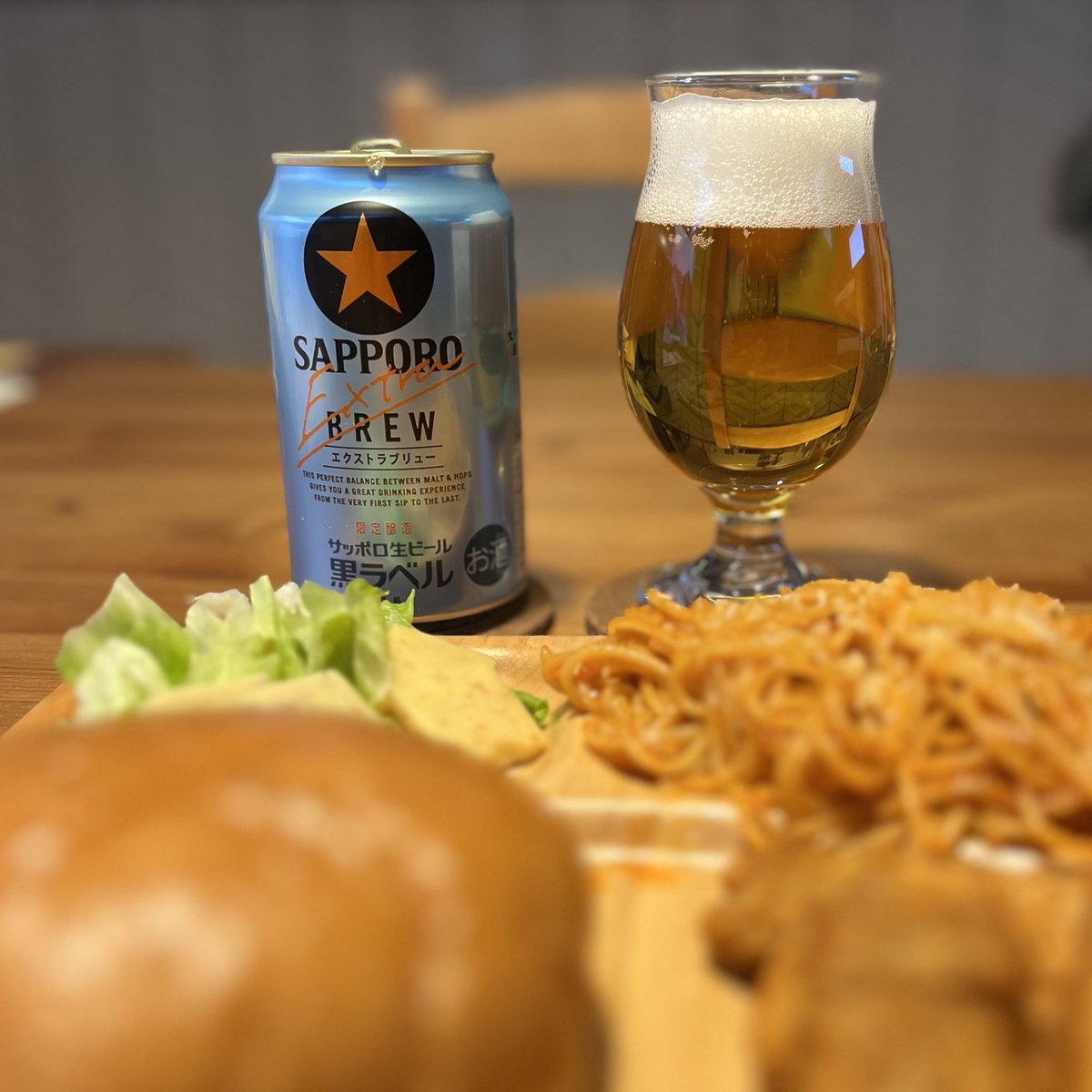 b1tteb1er's tweet photo. 今日飲める分と
最近ハマってる切れてるチーズで

1人の日の今日
大人の手作りプレート

にて乾杯🍺🤪✨ https://t.co/IcftTjdnwD