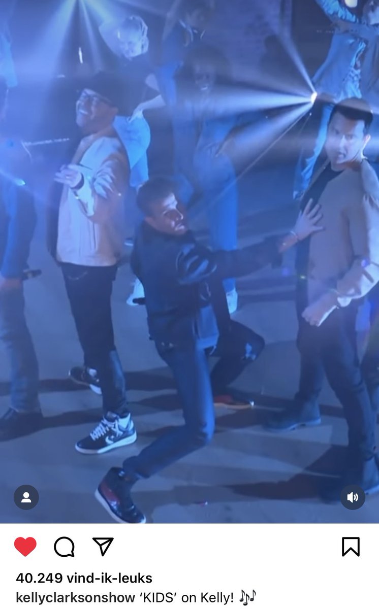 Oh boy! Not even 10:00 today and I cried watching this. Forever my favourite band🤍 thanks for a great start of this day❤️love you <a href="/NKOTB/">New Kids on the Block</a>