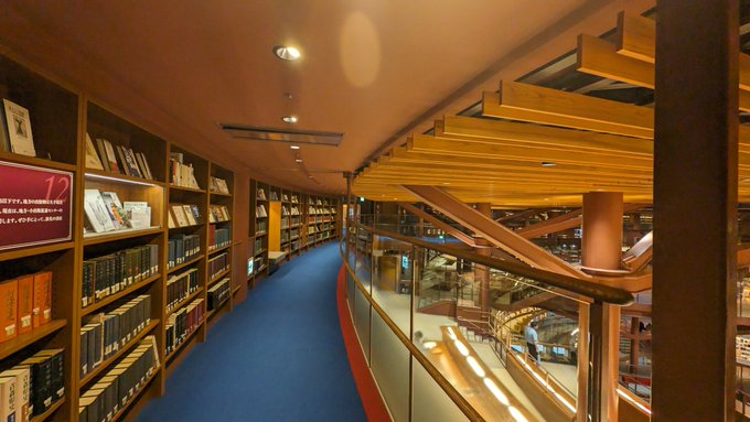 石川県立図書館 フェスライブでも使われてたけど、建築としても面白い 今どきな図書館スタイル https://t.co/Ptifzqmk7y<a href="/tag/%E3%82%B7%E3%83%A3%E3%83%8B%E3%82%A2%E3%83%8B"class="tags"><span>#シャニアニ</span></a>