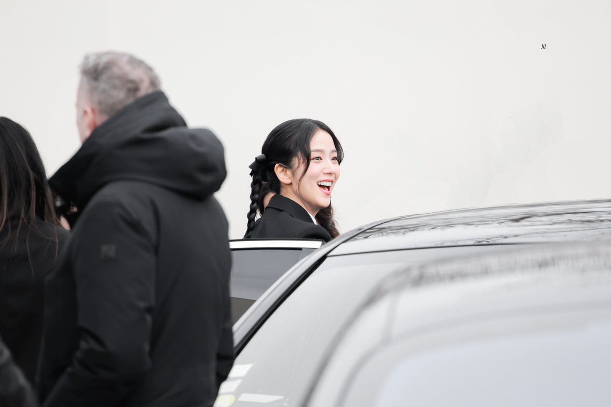 jupiter_314's tweet photo. 240227 DIOR 
#BLACKPINK #JISOO #블랙핑크 #지수 
#JISOOxDiorAW24 #ParisFashionWeek 
@BLACKPINK https://t.co/92zmzZZFwj