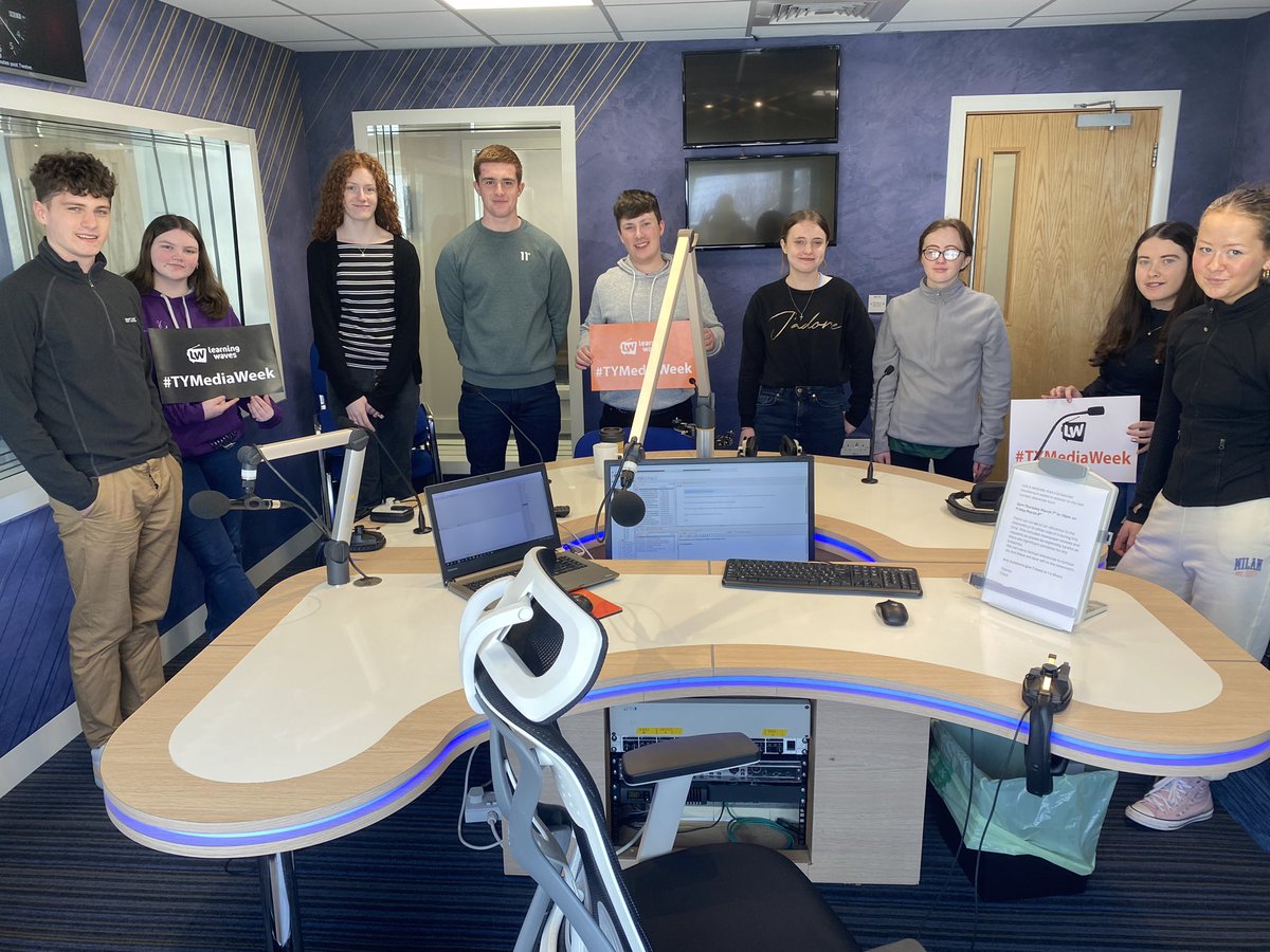 On the Saturday Supplement this morning we have a very special programme presented by Transition year students from around the county in association with Learning Waves and Coimisiún na Meán. @leaningwaves #tymediaweek #learningwaves