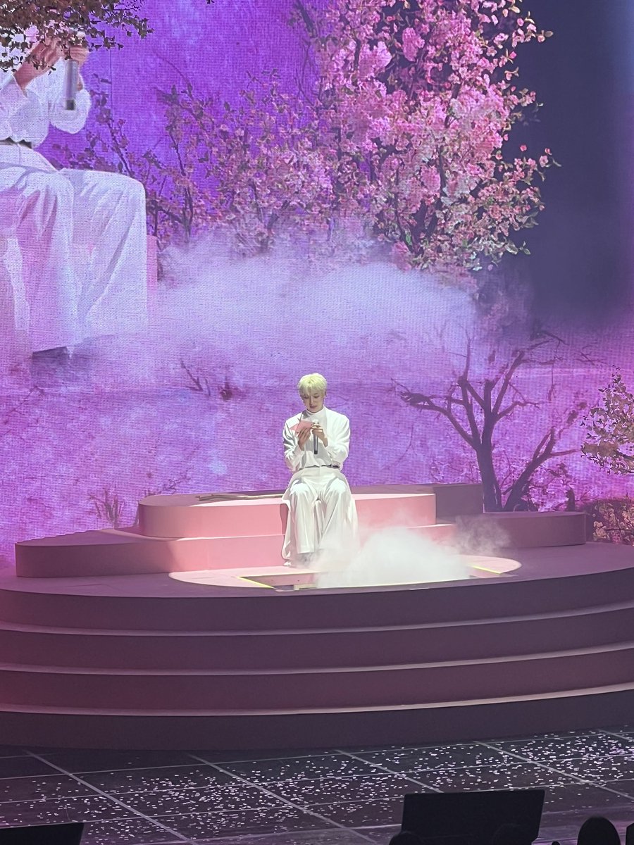 오늘 머리는 어던 색갈 궁금해 ㅋㅋ