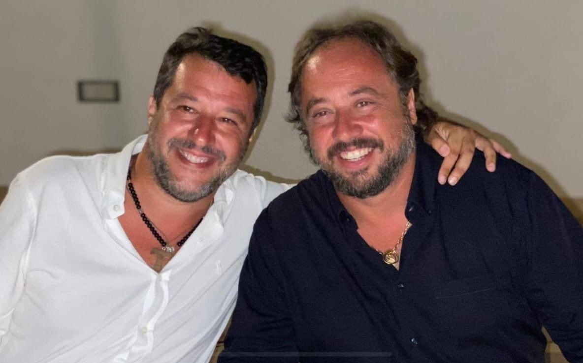 Al tuo fianco, sempre. Buon compleanno amico mio. 🇮🇹🎉 <a href="/matteosalvinimi/">Matteo Salvini</a>
