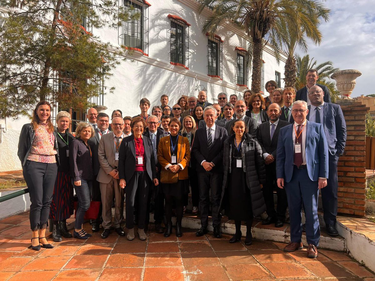 Séminaire de gouvernance <a href="/aefeinfo/">AEFE</a> à Malaga pour les zones Europe ibérique et nord ouest et scandinave. 11 comités de gestion, 11 chef.fes d'établissements, 11 responsables administratif et financier réunis pour renforcer et imaginer les établissements conventionnés du réseau.