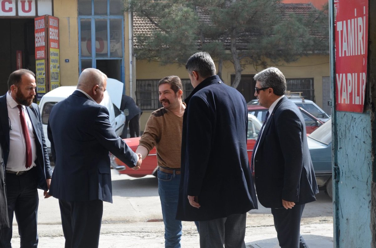 Sincan küçük sanayi esnafımızı dinledik.

Sorunlar büyük ama çözümsüz değil. Yaklaşan seçimlerde vatandaşlarımız verdikleri oylarla, derde derman olacak bir yönetimin işbaşına gelmesi için kapıyı aralayacak.

#azlafçokiş
#mansuryavaş
#veyselalkankazanacaksincankazanacak