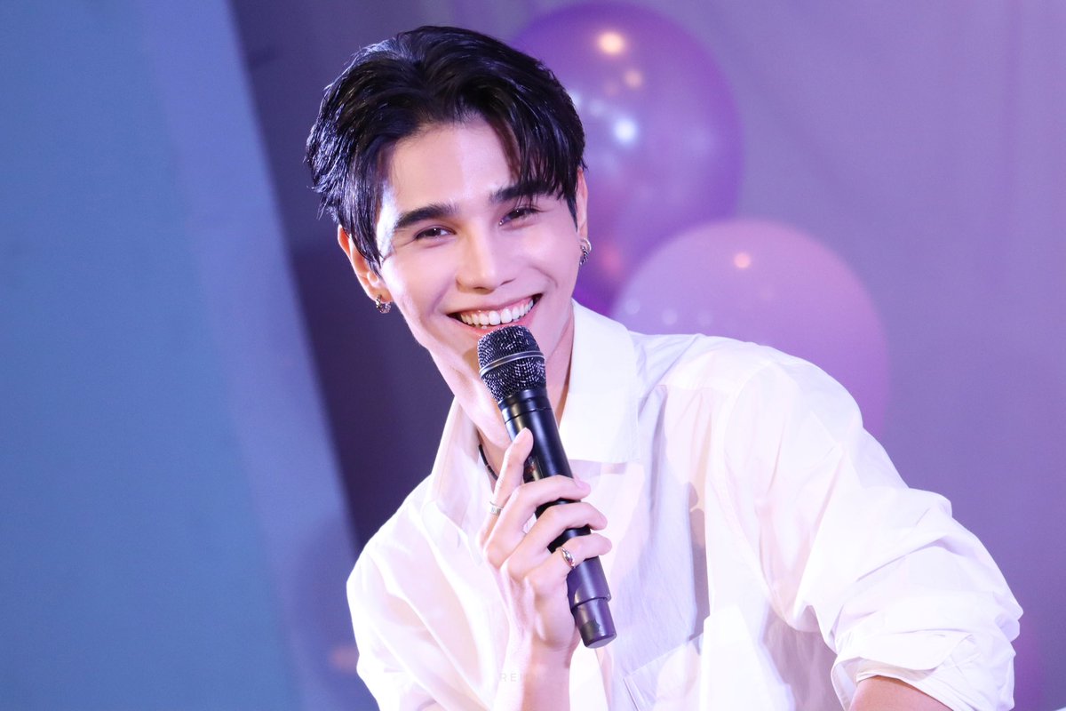 reiing17's tweet image. ขอให้มีความสุขในทุกวันเลยนะ 💜🫶🏻

#JeffBirthdayOnSaturn
#JeffSatur | @jeffsatur 
꒰ #reiing_ori ꒱