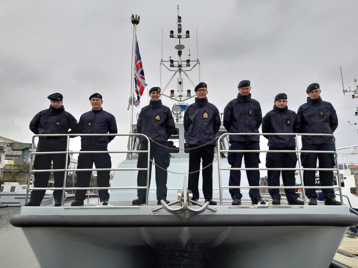 After a successful winter maintenance and training period HMS MAGPIE deploys from @HMNBDevonport. Thank you to @ATLAS_AEUK @DocksUk for getting the Ship ready the year ahead, and thank you to @FOST for getting the crew ready and prepared for our operations around the UK.