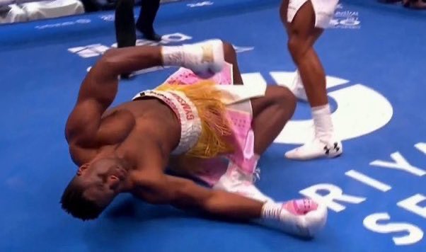itsjustsaal's tweet photo. Ngannou aurait pû faire ça aussi je pense #NgannouJoshua #JoshuaNgannou https://t.co/8kgAoNarBO