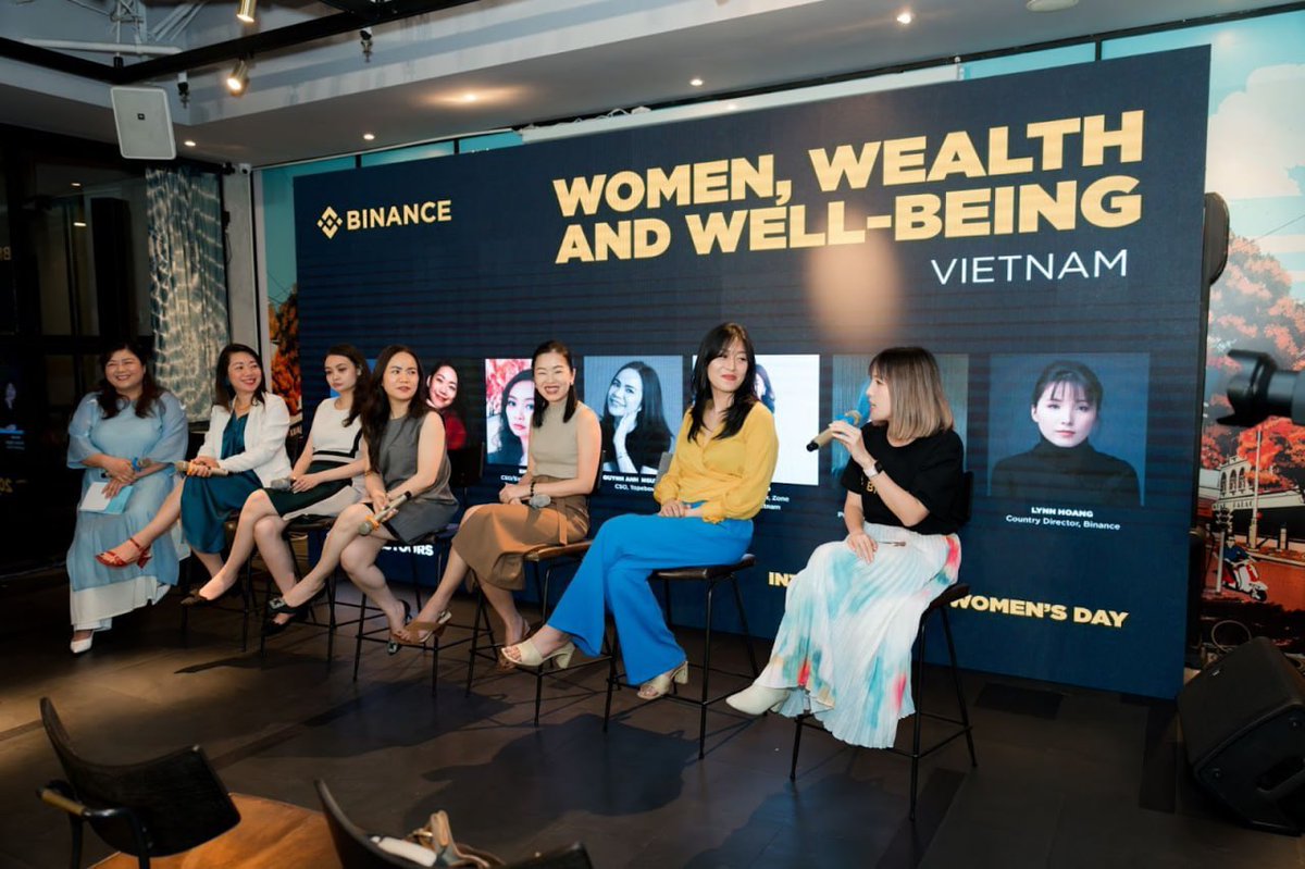 Kaitou0810's tweet photo. Binance International Woman's Day Meetup - Kết nối, Truyền cảm hứng và Khám phá

Trên đây là những hình ảnh từ sự kiện Binance International Woman’s Day Meetup diễn ra vào ngày 05/03/2024 .

Sự kiện dành riêng cho cộng đồng phái nữ của Binance với khát vọng truyền thêm cảm hứng để phái nữ tự tin khám phá công nghệ và blockchain, kết nối với những người bạn mới và hiểu rõ hơn về cơ hội tự quản lý tài chính cá nhân.

Chi tiết về sự kiện tại https://t.co/n1Z4qVeZ9J

#Binance #CryptoIsYours