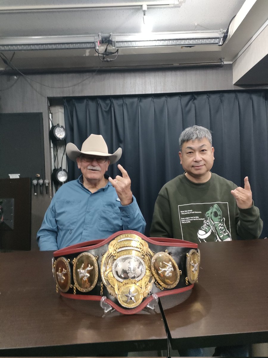 PWFヘビー級ベルトにスタンハンセンさん＆川田利明さん この後は