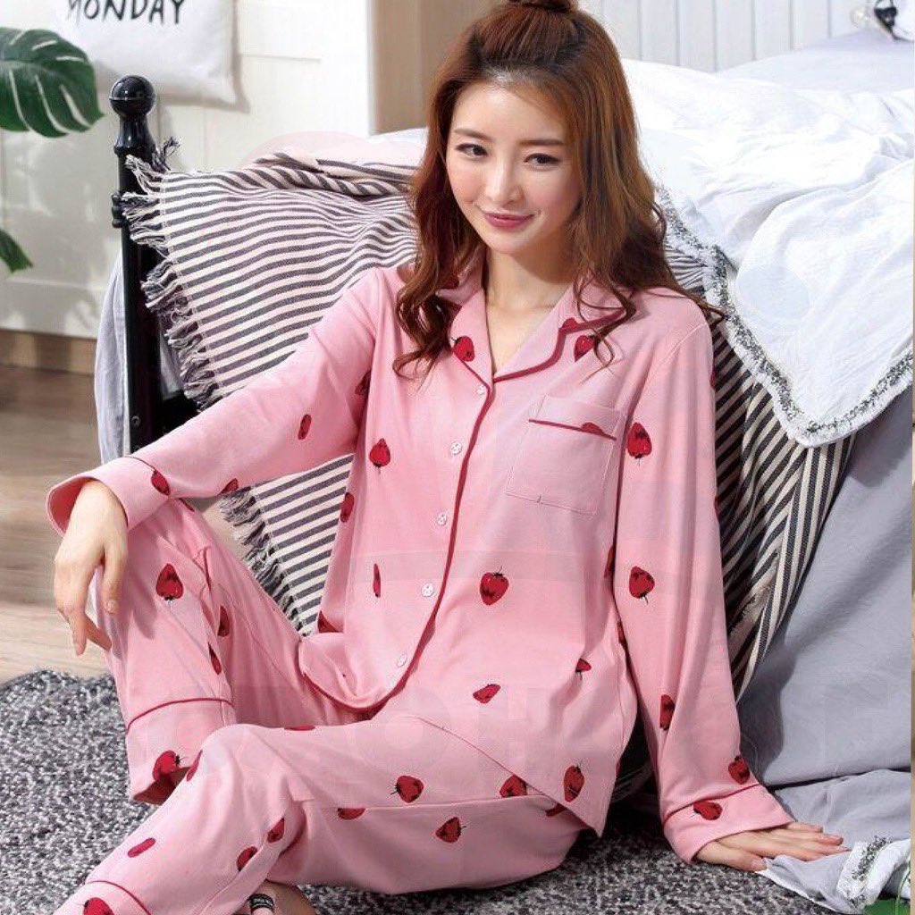 GlamsMo19's tweet photo. Boleh pakai time balik kampung raya nanti 😍

1  helai RM 40
3 helai RM100 https://t.co/cVZjiEhKmH