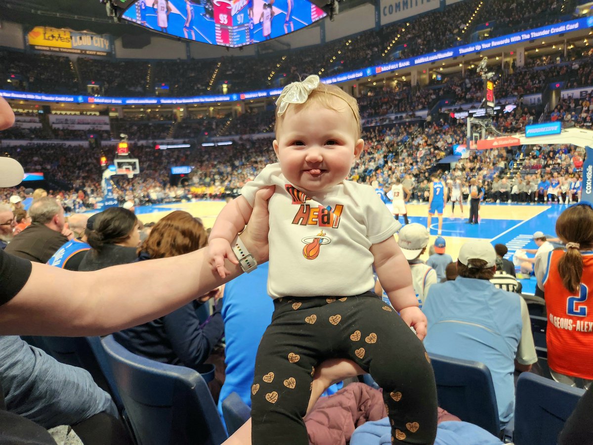 KageanW's tweet photo. May have been a loss, but my heart has never been so full #HEATday @MiamiHEAT @meganwilkey https://t.co/Xbi6nu8NwG