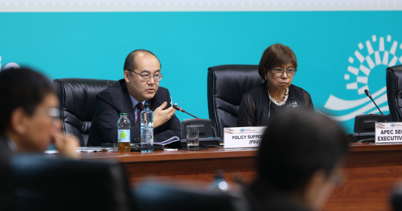 APEC's tweet photo. According to the #APECPolicySupportUnit, the APEC region’s economy is expected to grow by 3.5% in 2023 and is projected to sustain growth at 3.2% in 2024. This is due to the increase in consumer and government spending, as well as tourism. Read all about it via the link below.