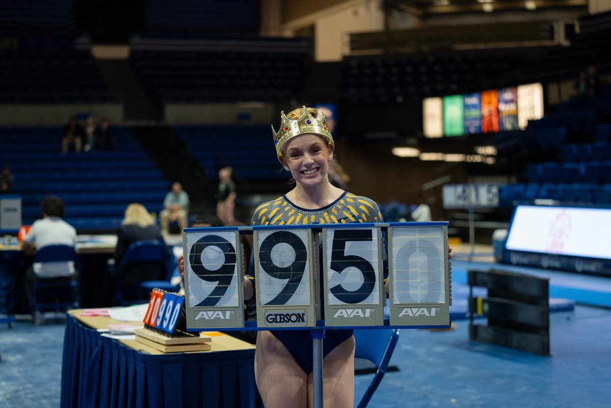 ucdavisgym's tweet photo. 𝐁𝐑𝐄𝐀𝐊𝐈𝐍𝐆 𝐑𝐄𝐂𝐎𝐑𝐃𝐒 🤩

You’re looking at your new ALL-TIME RECORD HOLDER for individual score on beam with a 9.950 🤯🤯🤯

#GoAgs | @ucdavisaggies https://t.co/xQ8fiUexUo