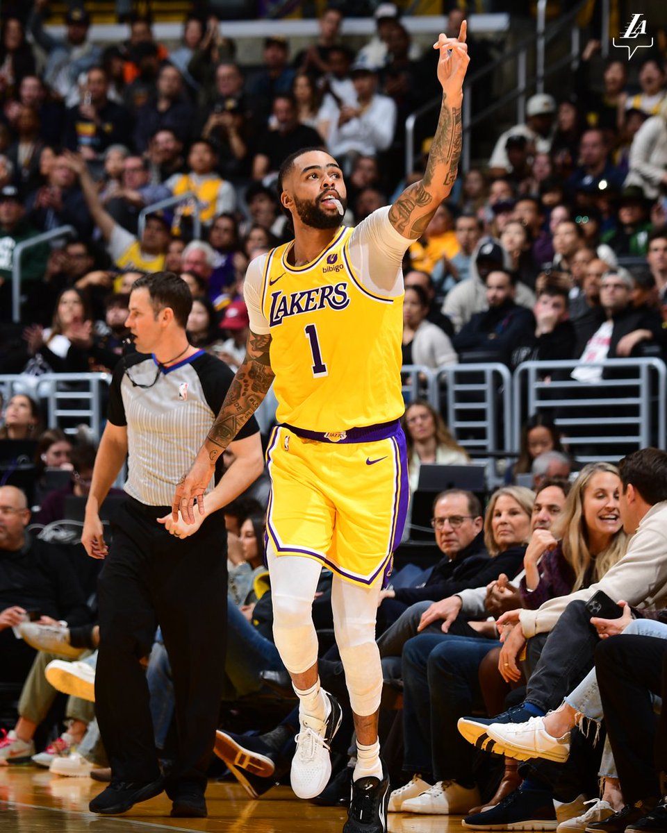 ALakersFanAcct's tweet photo. 🥲🥲🥲🥲🥲🥲
that's my PG @Dloading
#coco5 https://t.co/BVVCChcd4c