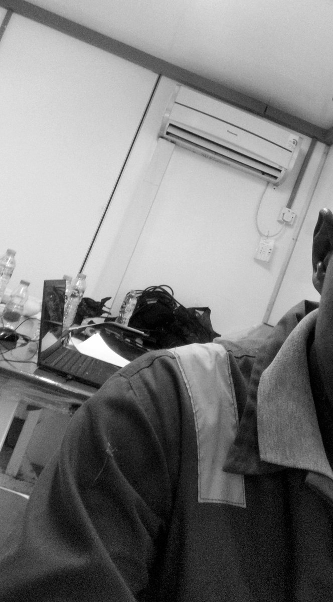 Mendekam...#office#hardrain