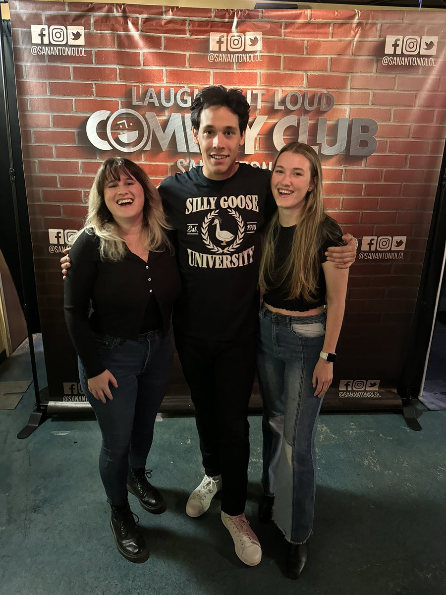 Ericapdaley's tweet photo. So much fun! Thanks for a great night!! @TroyHasEbola @emilypdaley https://t.co/cuf6DfJaJ0