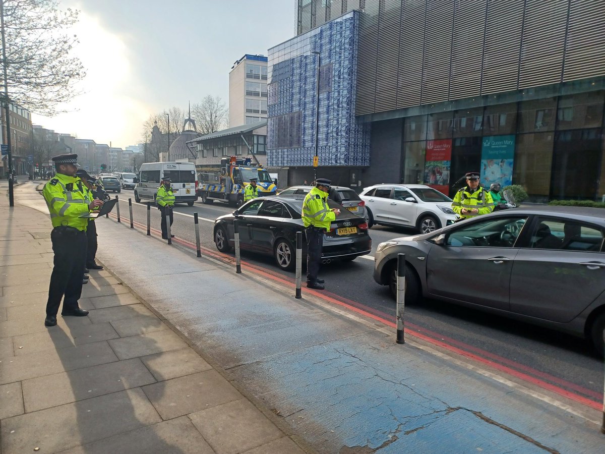 Tower Hamlets Police tweet media