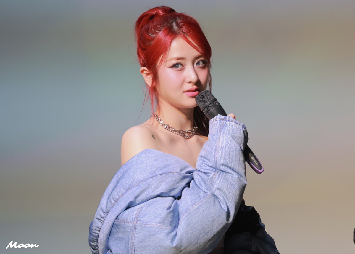 240229

#허윤진 #윤진 #ユンジン #YUNJIN 
#LE_SSERAFIM #르세라핌