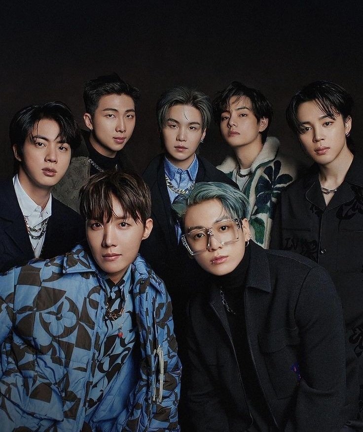 BTSTrendSongs's tweet photo. .@BTS_twt becomes the First Kpop Group to have all of its members surpassing +900M streams on Spotify under solo as well as group profile!

CONGRATULATIONS BTS https://t.co/9mBgtyFhGa