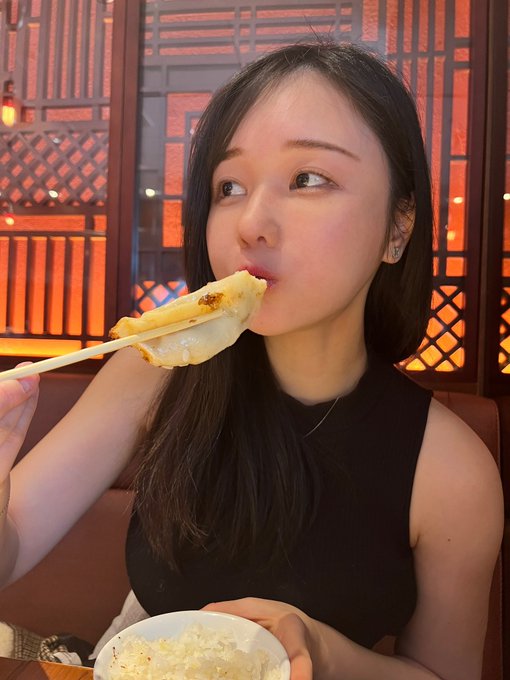 巨乳は馬鹿！みたいな事言われてても昔は「中学受験は特待生だったし、その後も勉強で困ったことないけどなぁ」と心の中でマジレスをしていたけど最近は&hellip; https://t.co/TEBCSEykfH<a href="/tag/amule"class="tags"><span>#amule</span></a>