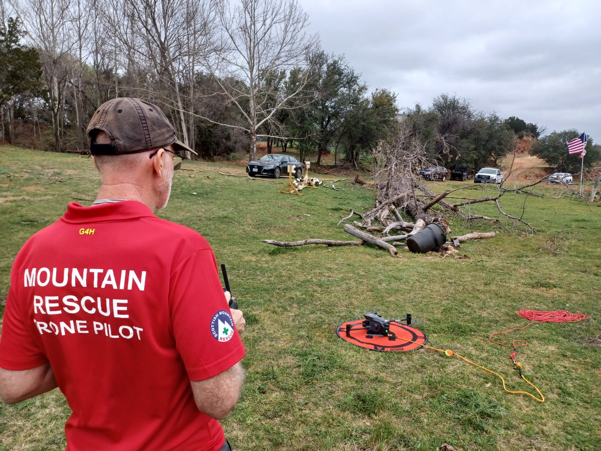 dazarster's tweet image. That&apos;s the first part of my Churchill Fellowship research project done to enhance what we do in the UK for drone use by the emergency services and volunteer SAR Teams. Next stop San Francisco. #TXPSROBOTS #dronesforgood
@SARAAScotland
