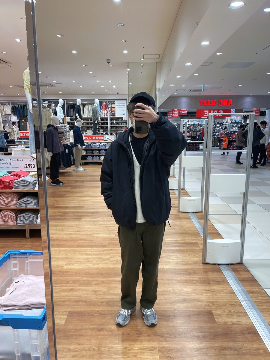 j_oz5's tweet photo. 今日えらい寒いな、えー天気やけど😍
#hanes
#walenode
#urbs
#ciota https://t.co/OipoabEPkl