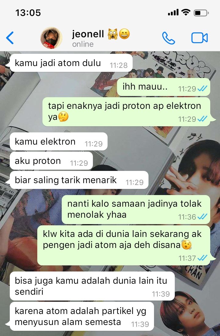 ; proton dan elektron 

— Lee Jeno three tweet's au