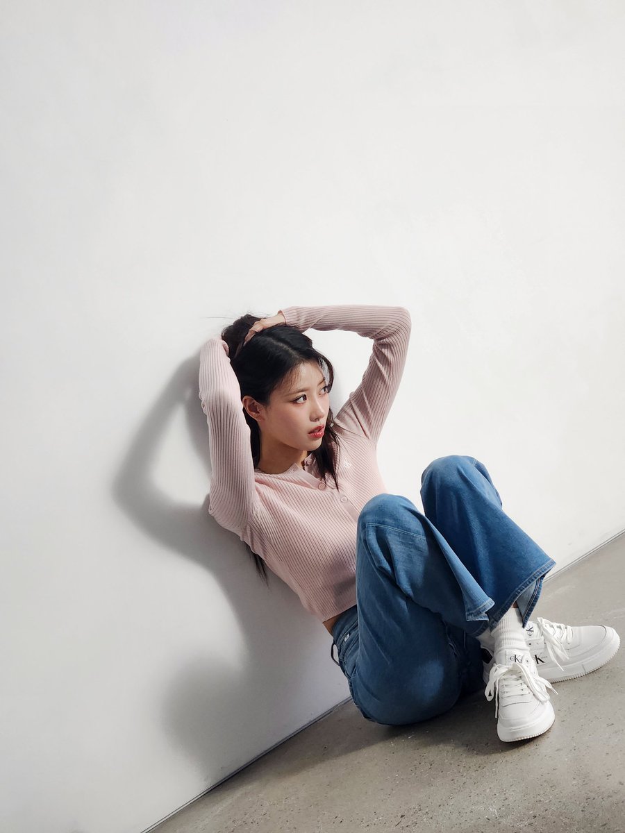LeeMiJoo's tweet photo. 오늘 MBC <놀면 뭐하니?>로 만나요💕

#이미주 #LeeMiJoo
#무신사 https://t.co/Z0Z1FBjfys