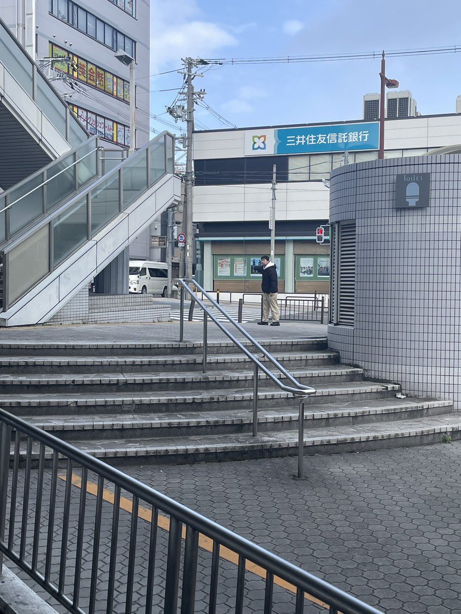 TheWelcome_info's tweet photo. 【会場までの進路】（1/2）
阪急茨木駅の北改札口から出てエスカレーターを下に、右側の出口を出て左に進むと右手に横断歩道が見えてくるので、奥に進んでもらい、左手にあるのがマリアナカフェです！ https://t.co/94cBLOq2wK