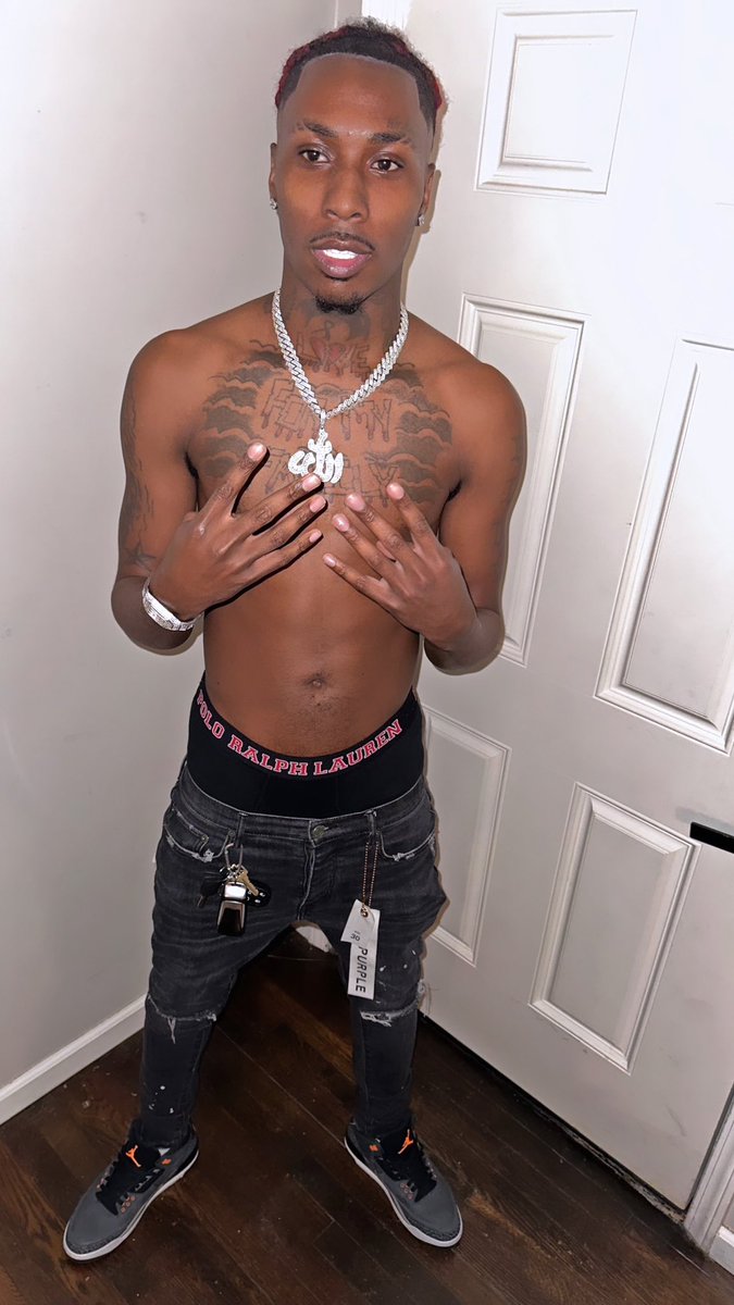 muneymanmarco's tweet photo. Top 5 gang with the dick to match ⌛️😅 https://t.co/6HdWDA7bRm