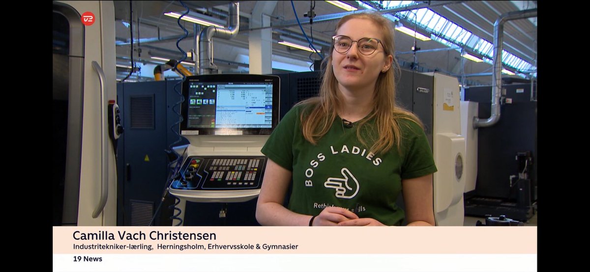 Kortnum's tweet photo. “Jeg har sejret ved at tage uddannelsen, finde mig selv og finde ud af, at jeg faktisk er pissesej til det, jeg laver”
Camilla, i lære som industritekniker
4/4 https://t.co/x6QiGV0BTE