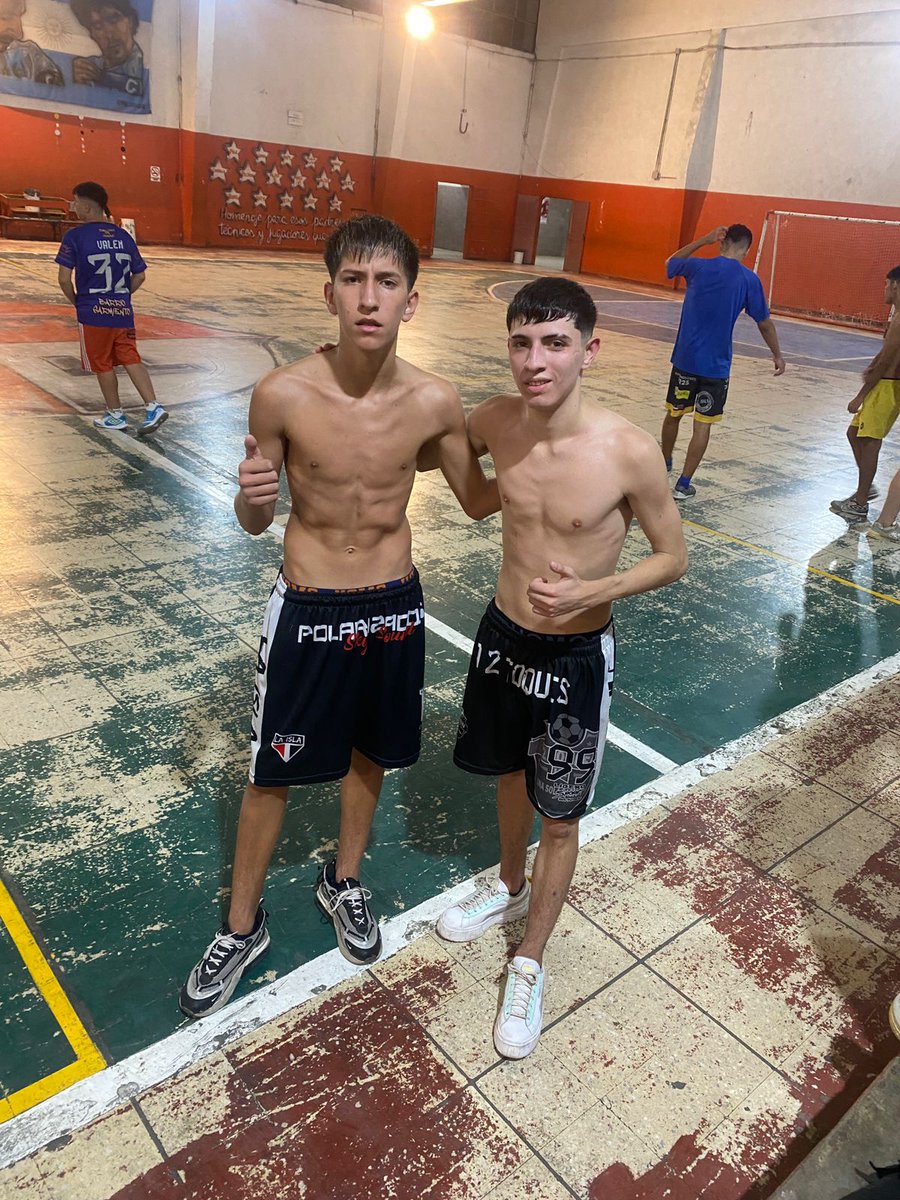 O nosotros 2 contra ellos? <a href="/juan_ibarrart/">juan ibarrart</a> 🤣🤣🤣🤣