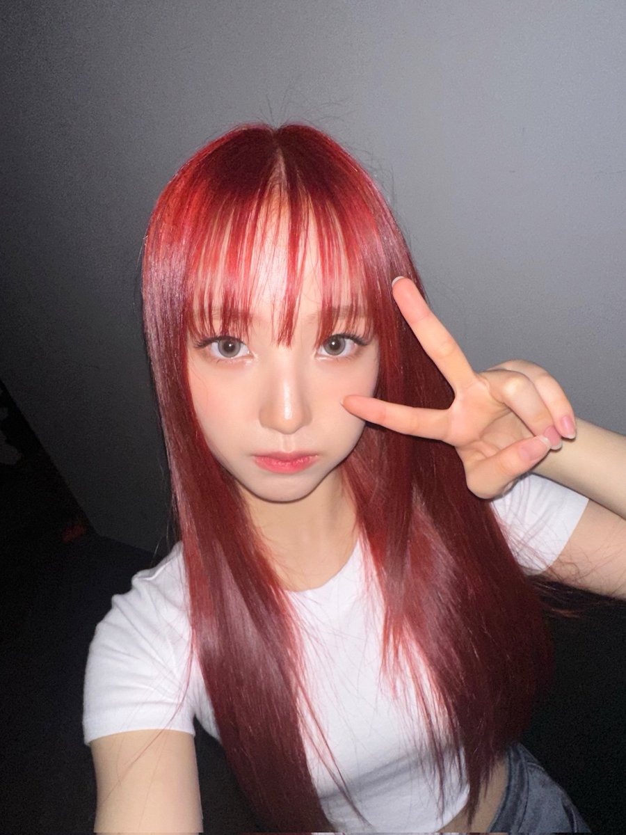 unisphilippines's tweet photo. [240309] UNIS YUNHA WEVERSE UPDATE🌟

"Hello everyone 🫶
I'm sure everyone was surprised by my new hair style🤭
What do you think? Does it look good on me?~ 
✨ UNIS ✨ Please look forward to our debut!
I love you all 🎀"

#UNIS #유니스 
#YUNHA #방윤하
#UNI_Story @UNIS_offcl https://t.co/Qm1pacLTAj