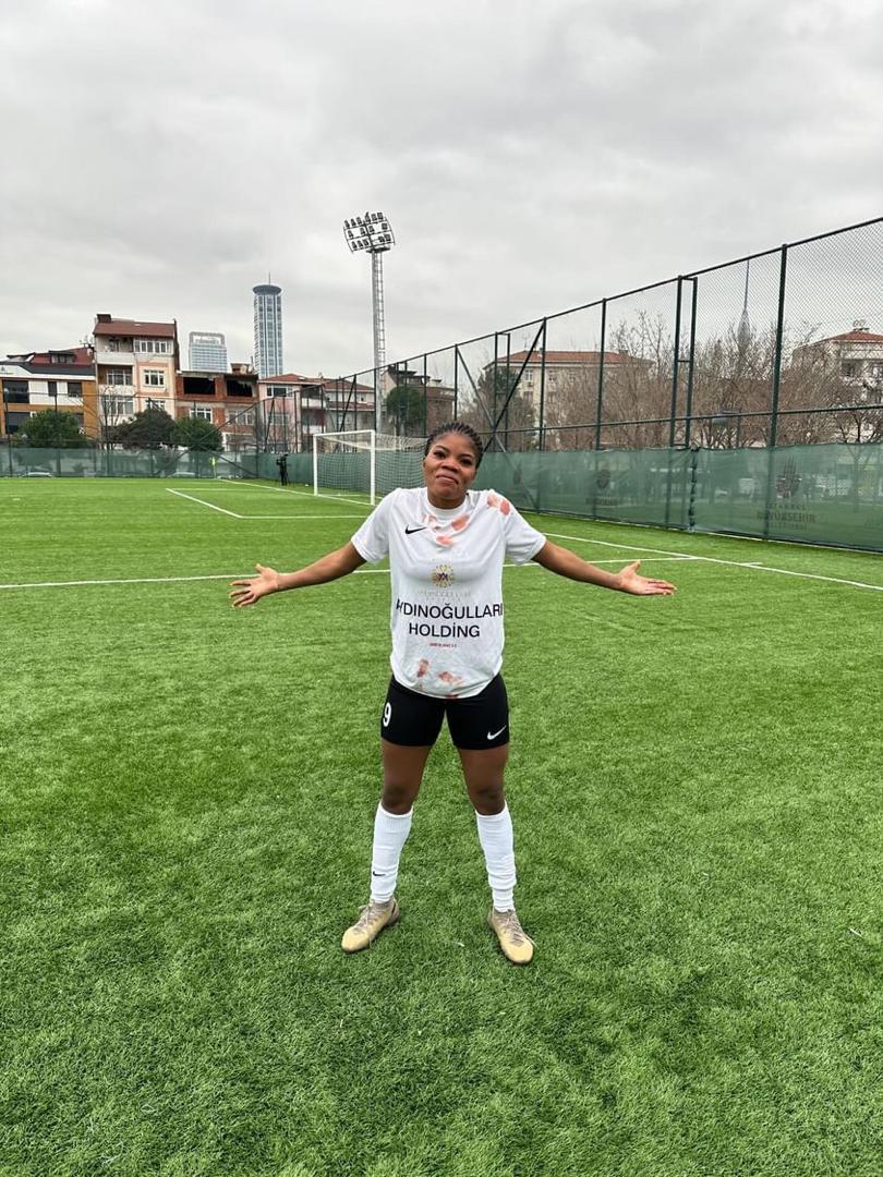 TaiwoLawal_9's tweet photo. Last weekend, I scored my 14th goal of the season for Atasehir Belediyespor in the Turkish women's topflight league.
It has however been a memorable season for me in Turkey as I strive hard to score more goals before the season ends. #TL9 https://t.co/ww6Glqj3P4