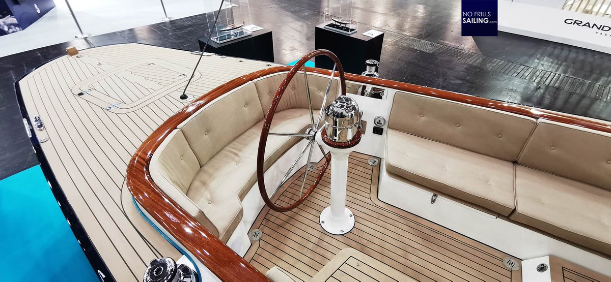 NoFrillsSail's tweet photo. The classic beauty of Leonardo Yachts - meet the Eagle 38, a wonderfully designed entry level daysailer by the Dutch brand. Distinguished sailing in style like James Bond loves it ... come aboard:  https://t.co/72F9ISN9XL #sailing #classicyacht #ClassicYachts #sailboat https://t.co/mABs6vKQ4g
