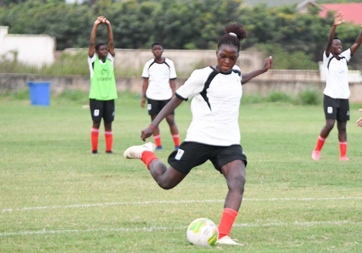 Match day is always my favorite 🤩 @KawempeClub @HadijahNandago
@FUFAWomen @nantongo_24
@CephasTendereza @BrunoJr 8
 @PiusSsebulime @goal
@GoalNews
@NyinagahirwaSh8 @CrestedCranes