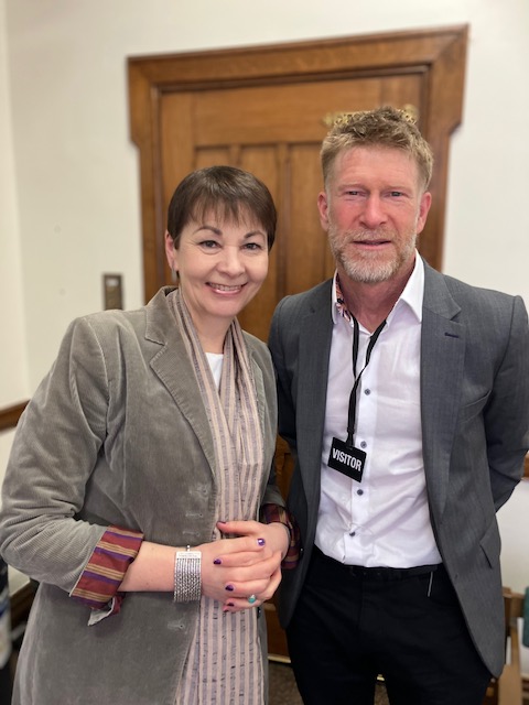 ParkinsonsUK's tweet image. The APPG on #Parkinsons held its AGM this week. 

@GlindonMary @JasonMcCartney @BaronessGale @NavPMishra @LizTwistMP @CarolineLucas @AlanBrownSNP and Christina Rees MP watched @DavidAPlummer's powerful film about the persecution facing people with Parkinson's in Kenya.