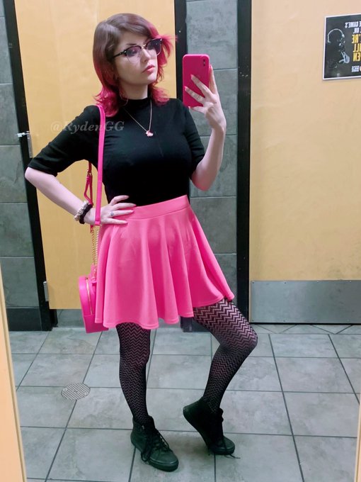 point me towards the nearest serving of tater tots!! thanks!!! 🌸💖✨ https://t.co/IGUWkwSMAA<a href="/tag/mvsales"class="tags"><span>#mvsales</span></a>