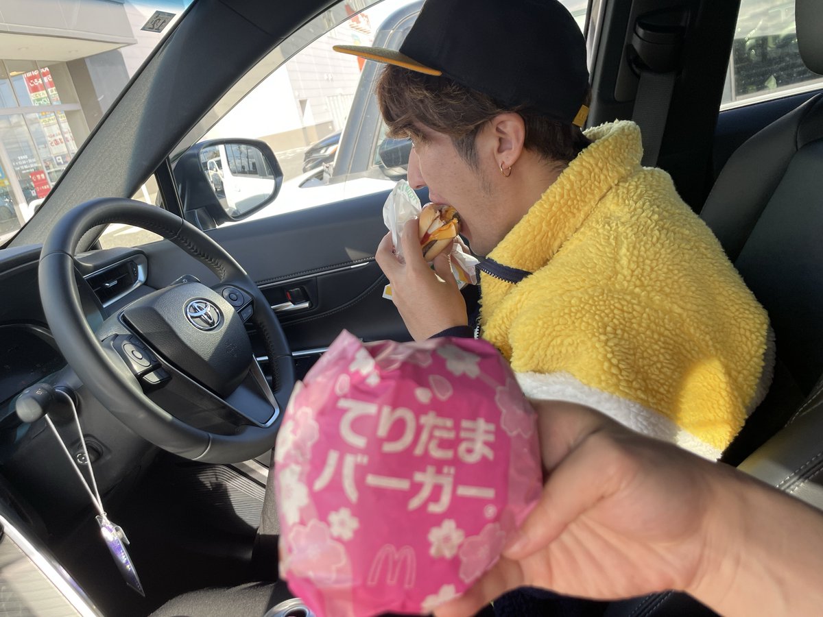 BB中の🍉は重要←コレ大事
耐えました😂

2000G超えても1/200だったけど粘り上げ⤴️🌺

半田の楽しみは帰りのマックもある🍔
今日もありがとうございました🙌
#キング666半田店
#PR
#てりたまPR