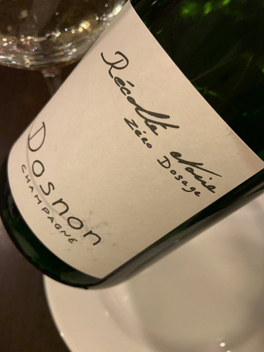 🍾Champagne🥂 
個人的にはTristan Hyestが1番好み🧡
Miniere Influenceも美味しかった😋
余韻の長さが素敵🤍
乾杯のDosnonは初めて飲んだけど、キレのある酸で1週間の疲れが吹っ飛んだ🥳