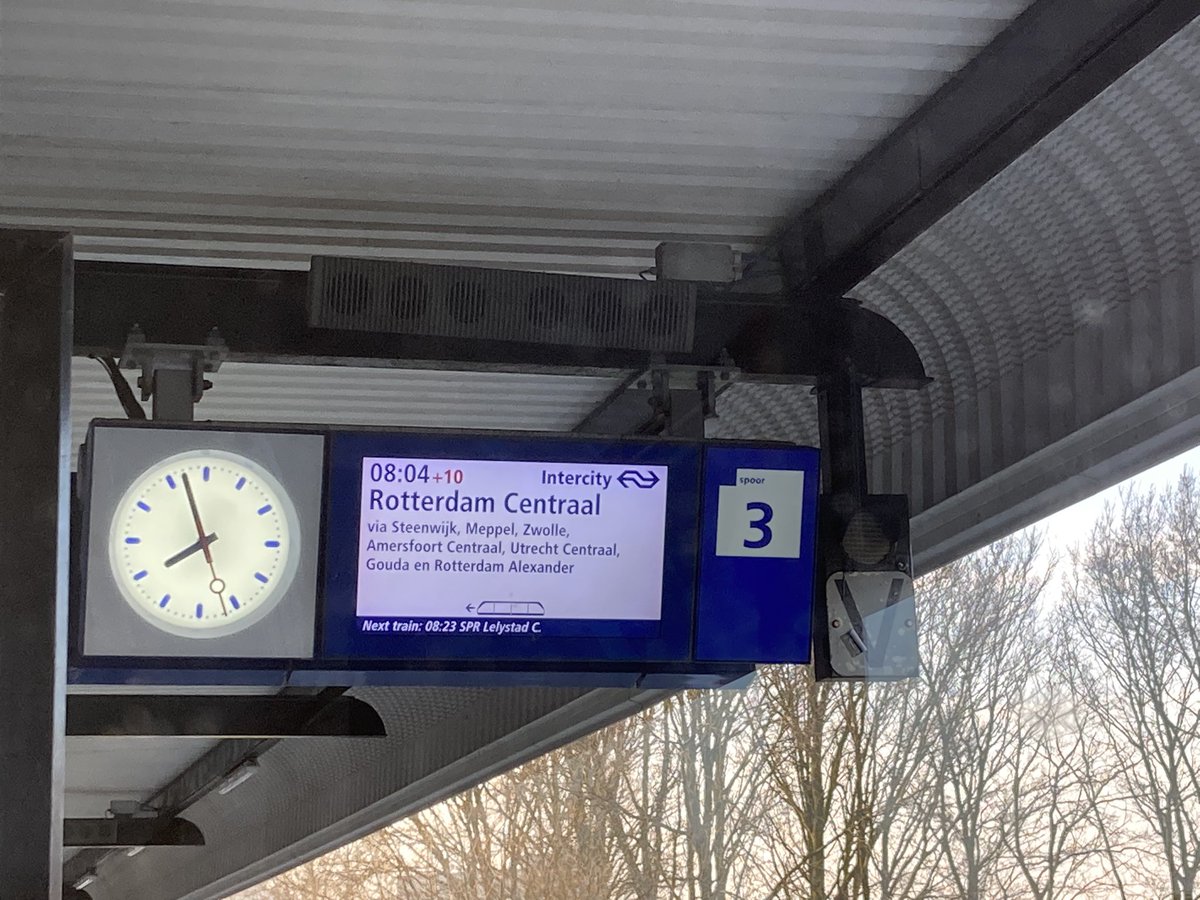 Waarom is op een relatief rustige zaterdagochtend de ic van Leeuwarden naar Rotterdam alweer zo vertraagd <a href="/NS_online/">NS online</a> ? Nice start, gelukkig schijnt de ☀️ #treinleven