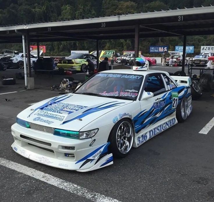 Images of various cars on X: 