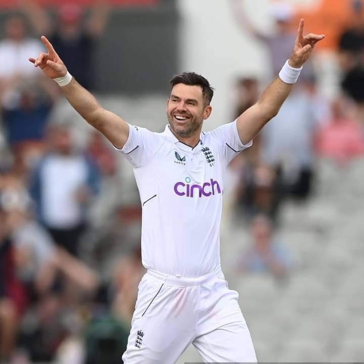 Phenomenal achievement by an extraordinary bowler. 700 Test wickets, and counting! @jimmy9 you are a living legend! The first pacer to this milestone, he truly is an ageless warrior👌👌