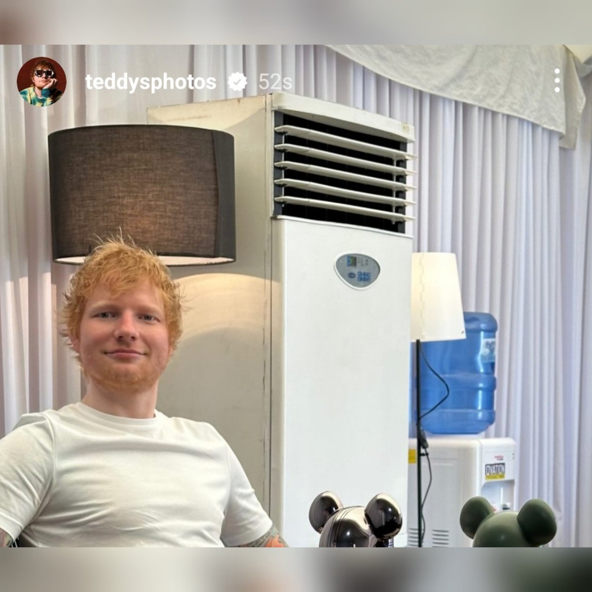 Here's Ed Sheeran at the backstage ahead of his concert tonight at the SMDC Festival Grounds.